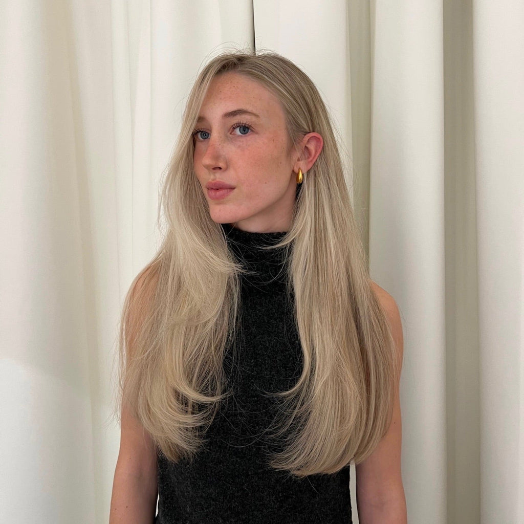 Résultat blond lumineux réalisé au salon de coiffure Le Confessionnal à Québec.